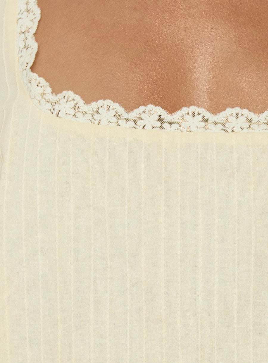 Alanah Lace Trim Top Lemon · photo 6