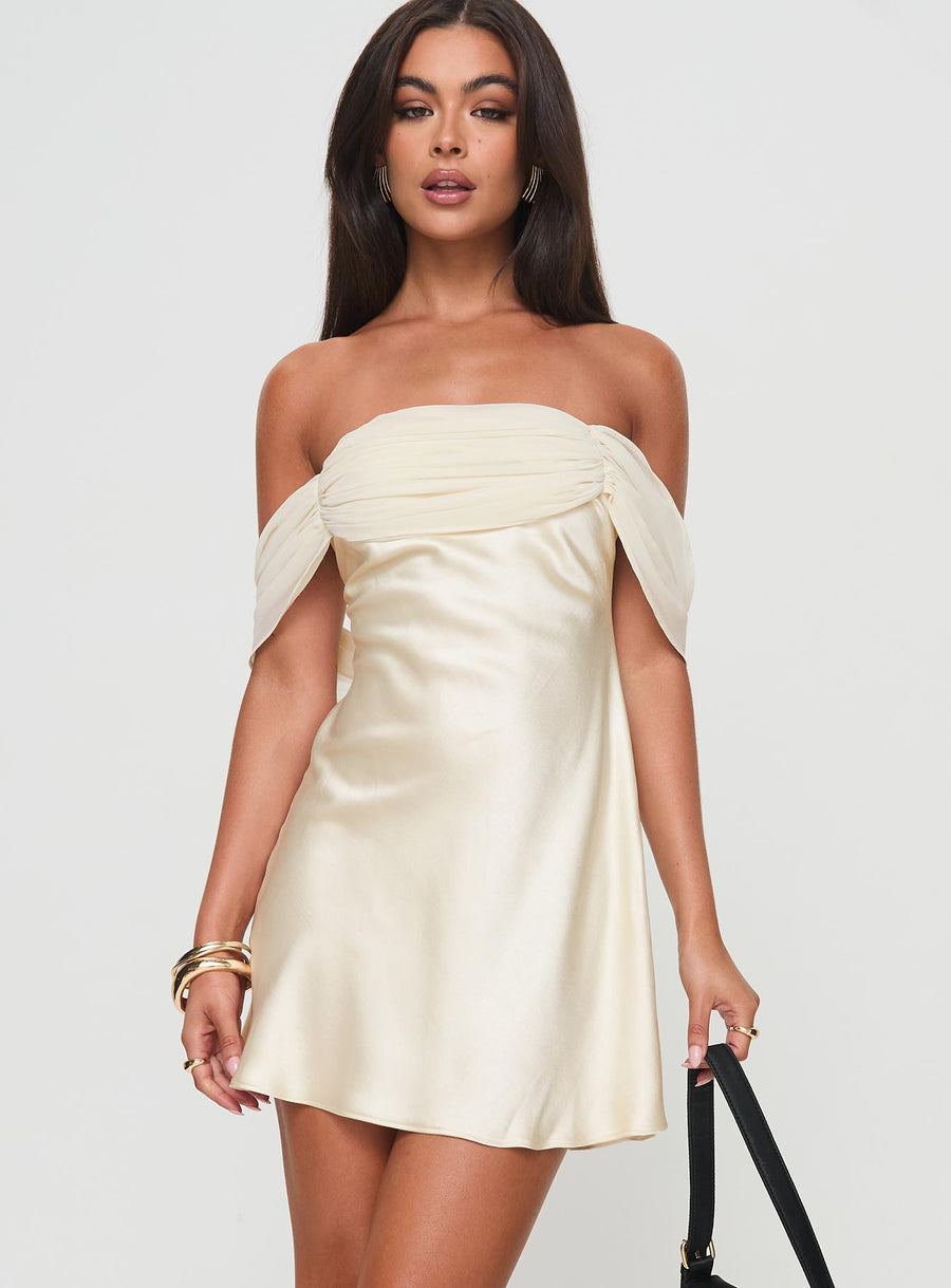 Adoration Mini Dress Cream · photo 2