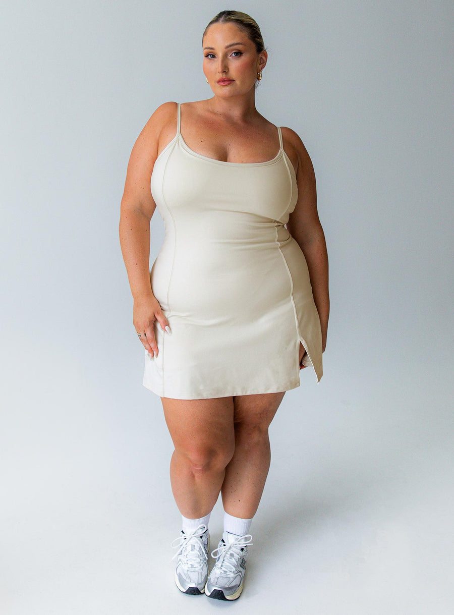 Ambition Activewear Romper Latte Curve · photo 2