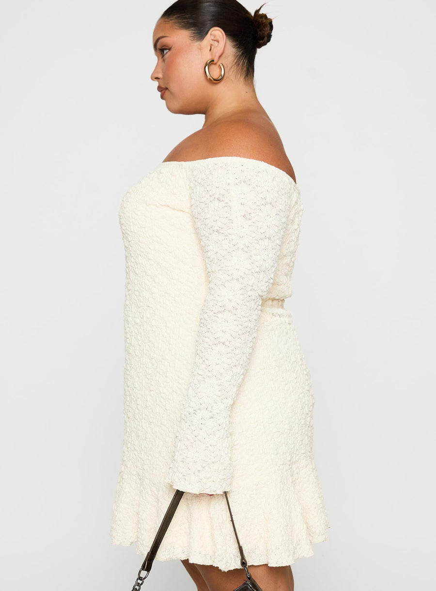 Vancesca Off Shoulder Long Sleeve Mini Dress Curve · photo 4