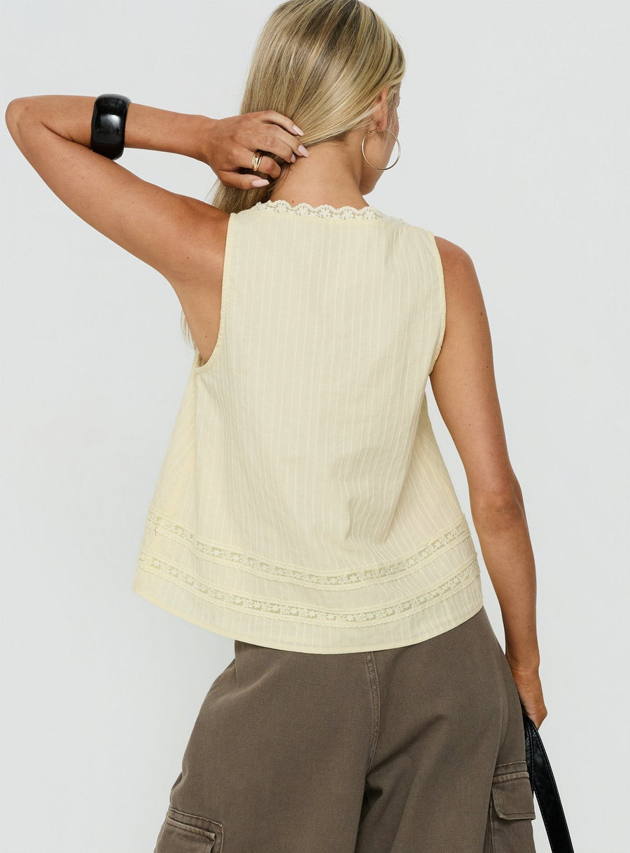 Alanah Lace Trim Top Lemon · photo 5