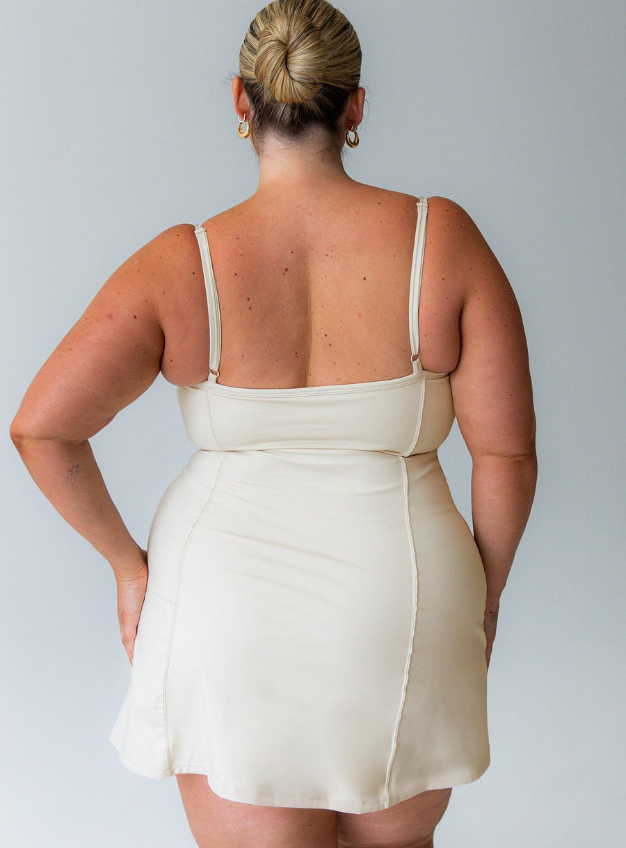 Ambition Activewear Romper Latte Curve · photo 4
